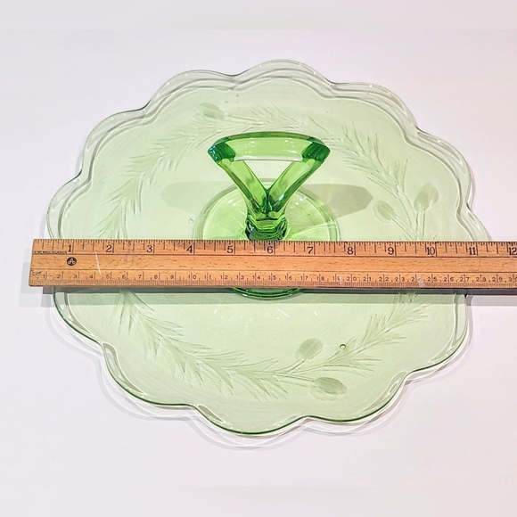 Uranium Glass tidbit tray/dish. - Picture 10 of 10